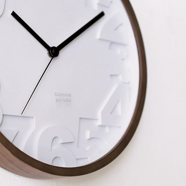 Matiz - 潔白層次靜音掛鐘